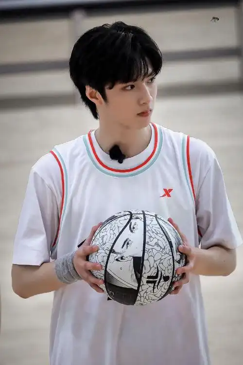 篮球场上绝对的mvp#刘耀文全场mvp#90#刘耀文预测自己能成为mvp