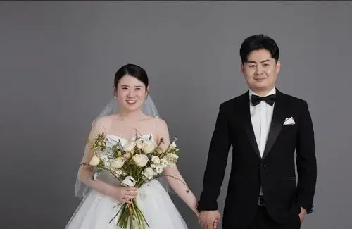 阎鹤祥40岁还没对象,张云雷初恋后再无恋情,德云社的单身角们_腾讯