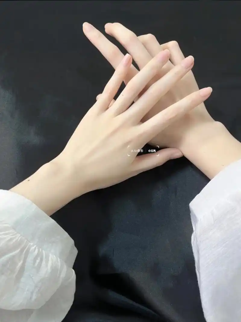 手控|手是女孩子的第二张脸 就手长的还行