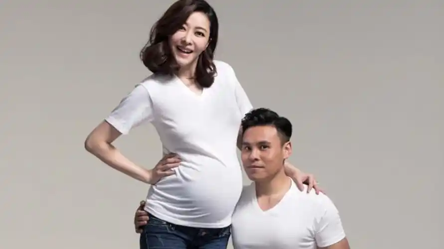 熊黛林与老公郭可颂晒温馨大肚照:觉得自己真的没有嫁错人