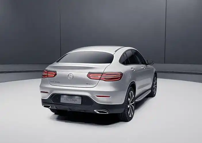 2021款奔驰glc轿跑suv上市售价4608万元起