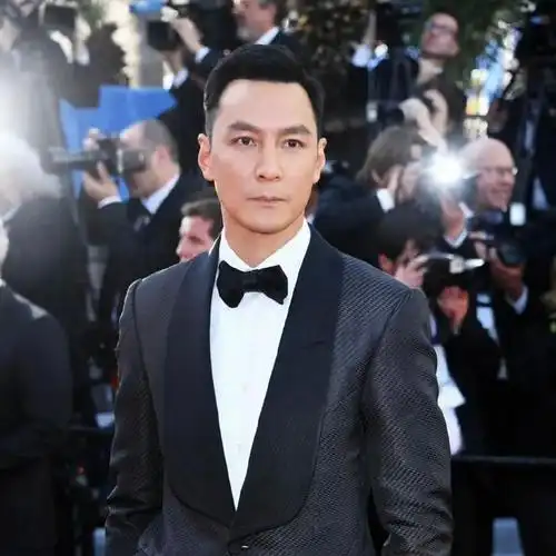 萧亚轩女巫?吴彦祖瓢虫?曾舜晞金主?肖顺尧蹭热度?王一博心气__财经头