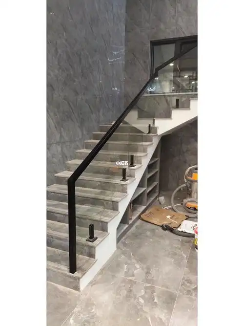 合适所有自建房,别墅,公寓,商铺的楼梯扶手,造价便宜,性价比高,价格