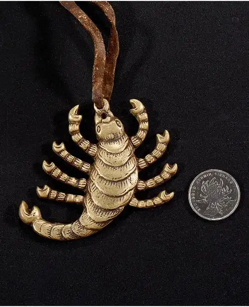 艺巅吉彩藏村藏传佛教佛具尼泊尔手工黄铜做旧九头蝎护法主事业蝎子