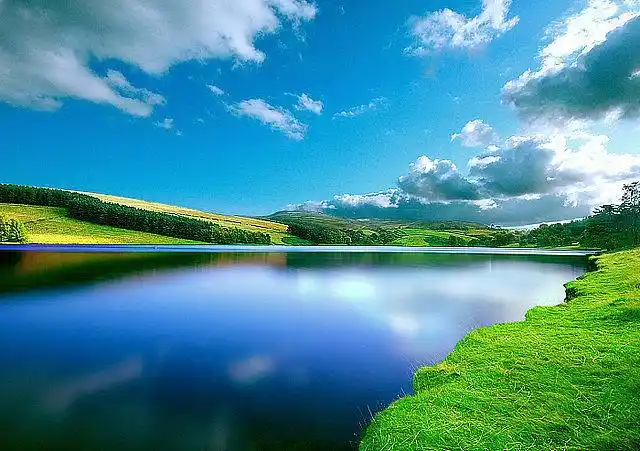 蓝天白云绿草碧水充满正能量早安│摄影师asimshahzad