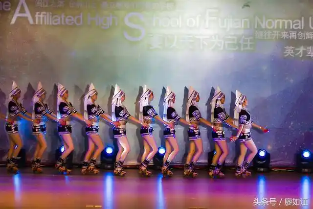 哈尼族木屐舞——云南玉溪