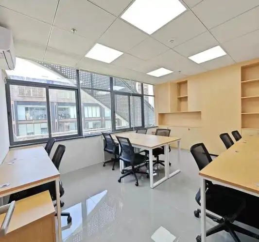 36人间小型精装办公室,深圳福田华强北赛格科技园(办公)写字楼出租