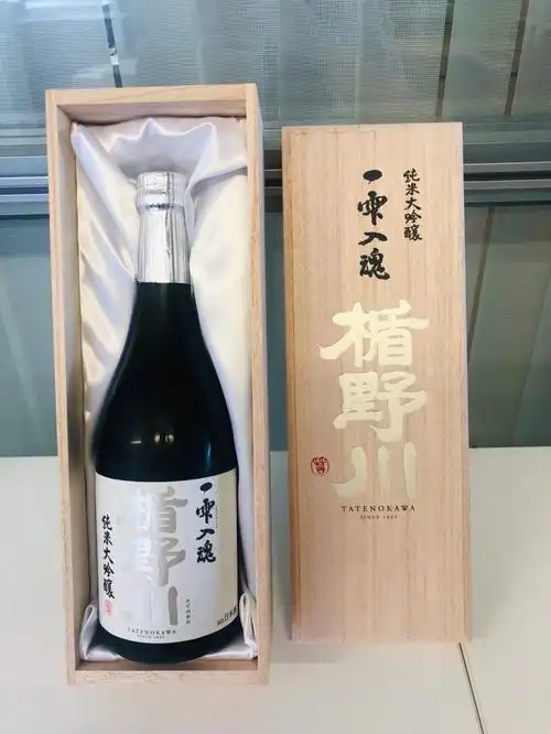 榡の川酒造」是近年备受触目的品牌,尤其是超低精米步合的品项「七星