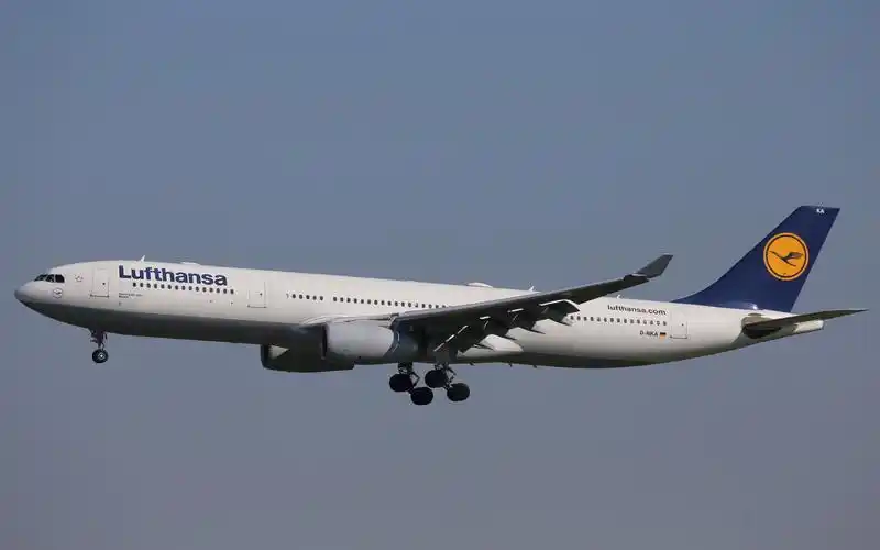 德国汉莎航空lh630 法兰克福-迪拜 空客a333 经济舱飞行体验