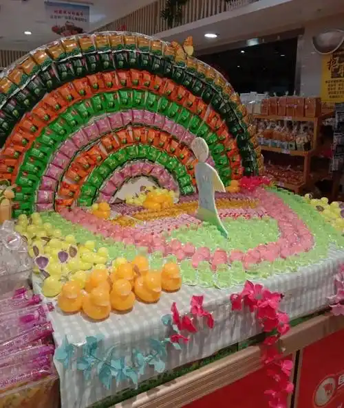 一组超市陈列图集_顾客_孔雀_创意