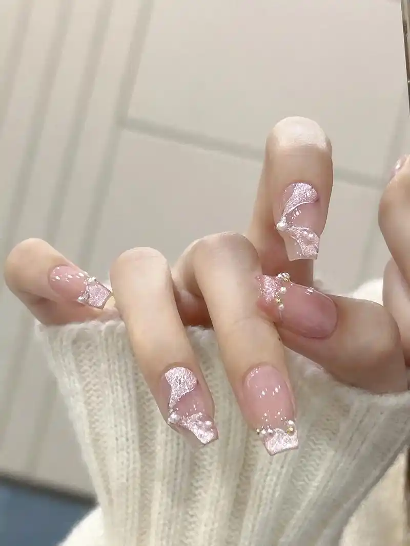 温柔裸色系猫眼甲97.#超好看的美甲 #显白颜色 #美出高级 - 抖音