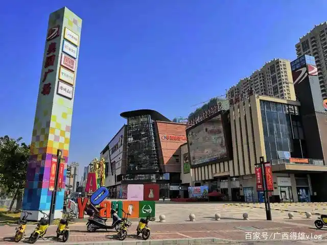 玉林奥园广场大型商业步行街