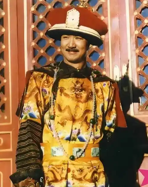 当张国立的上亿庄园被曝光,才明白为何70高龄的他,仍在拼命捞金