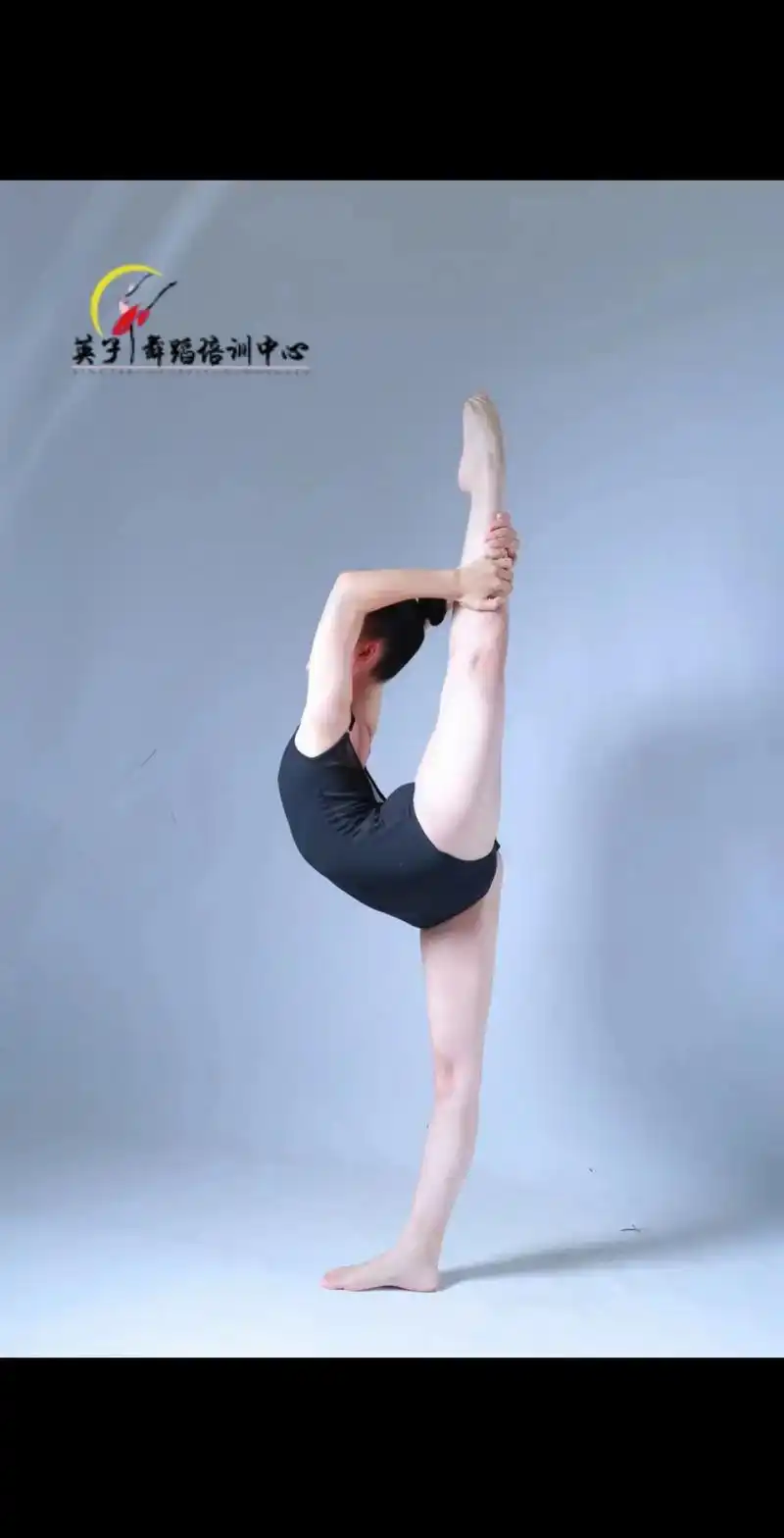 舞蹈写真 #蜕变吧舞蹈生 #日常练功记录  【英子艺术培训】2024年
