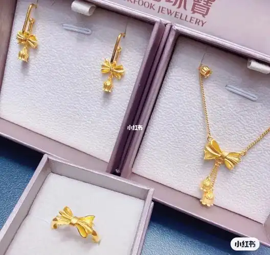 铃兰花蝴蝶结则 六福珠宝铃兰花蝴蝶结铃兰花又称幸福摇铃寓意幸福