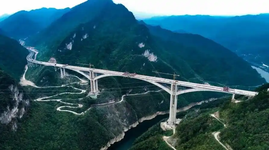 世界最大跨径空腹式刚构桥梁!