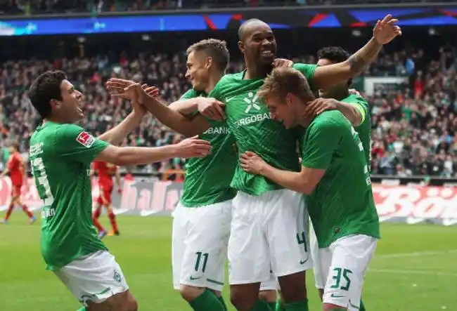 1112赛季云达不莱梅主场短袖球迷版