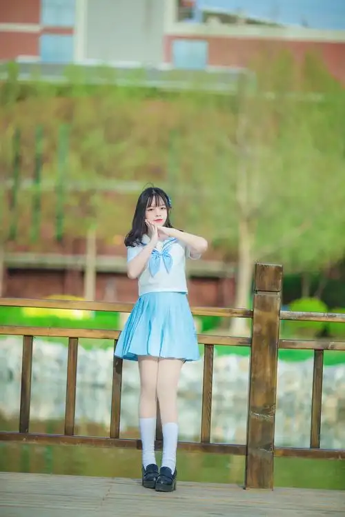 cosjk制服小姐姐一起来吹泡泡吧