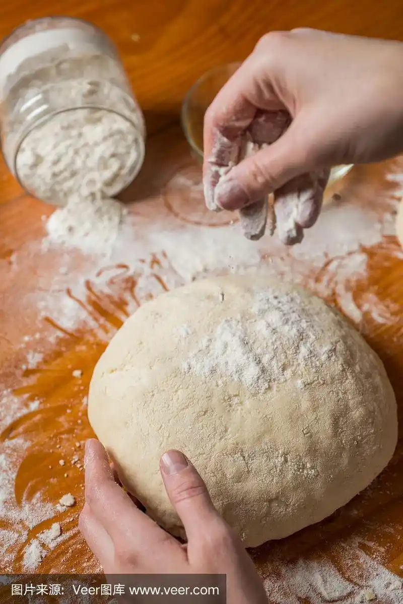 女人揉面团,特写照片