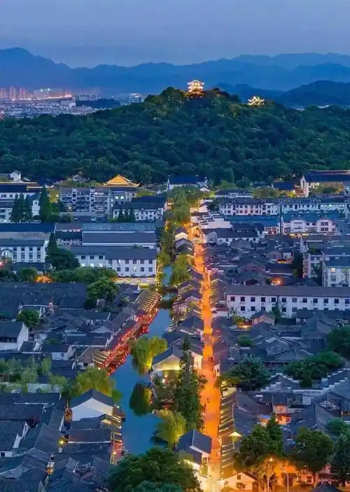 宿42㎡家庭房畅玩柯岩景区!尝地道绍兴美味