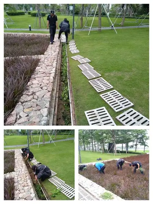 标段负责人组织队员协助清理排水沟