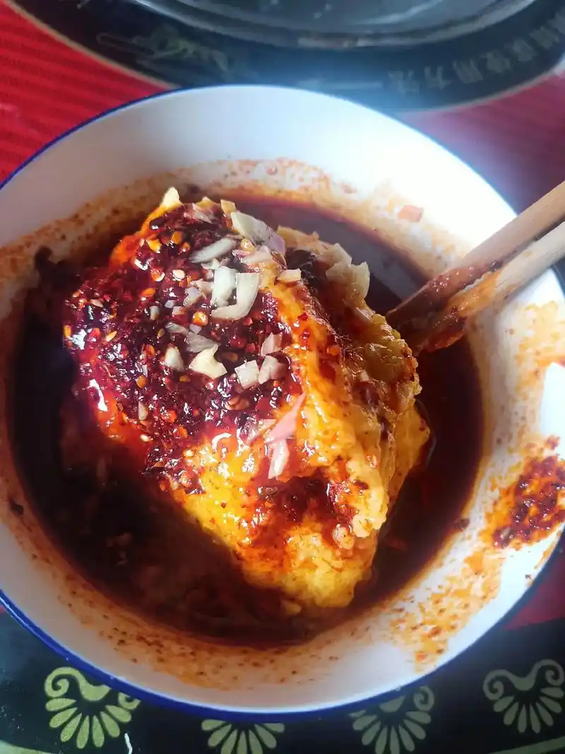 一碗洋芋搅团,可以让你忘记所有的烦恼! - 抖音