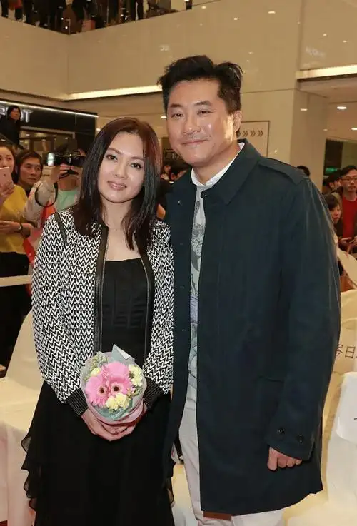 为什么邵仲衡长得和麦长青差不多很多人说他特别帅