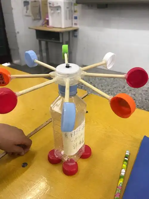 一五班变废为宝小发明