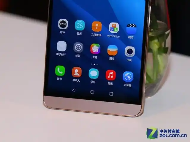 >首页 手机新闻 华为手机新闻     屏幕方面华为荣耀x2采用全贴合7