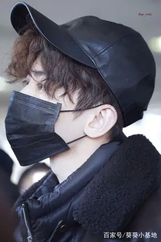 戴口罩都这么好看的男明星,你能认出来是谁吗