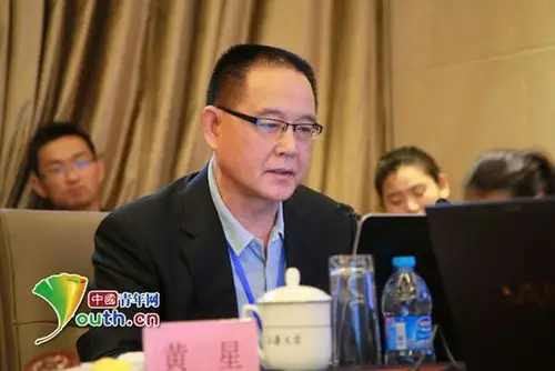 军队委员谈郭正钢被查孩子不好父母难脱责任