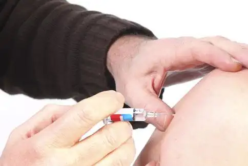 林怡君醫師表示,胰島素可控制血糖,但並非每位糖尿病患者皆適用.