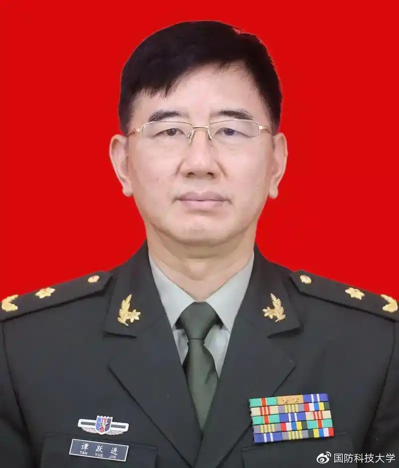 雷菁国防科技大学电子科学学院教授,博士生导师,国家精品课程,精品