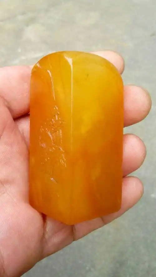 以下田黄石保真并保证绝无假色!大多重量级!