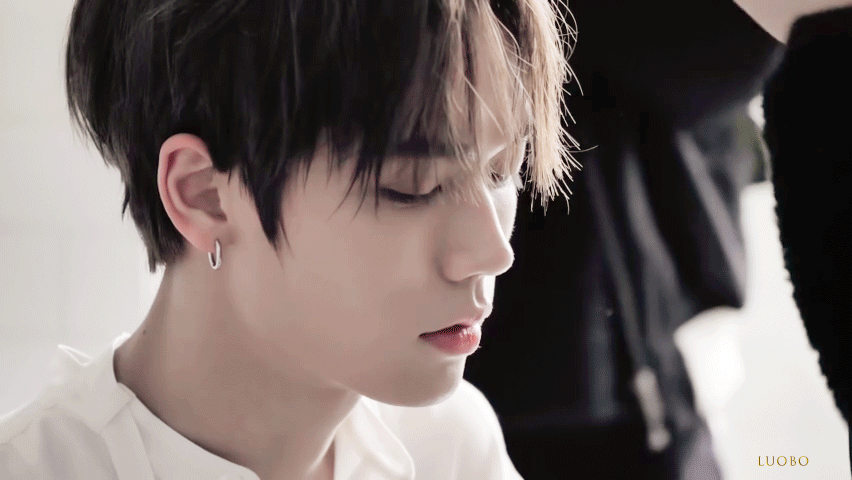 给我发一些你觉得林彦俊很帅的图