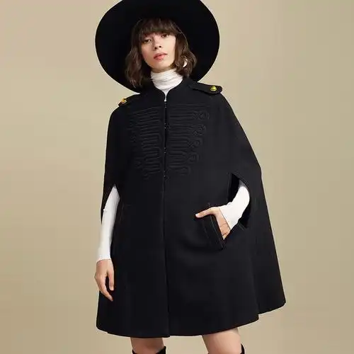 但是现实面前还是得低头,不愿意做骑士的妹子们可以从斗篷装开始适应