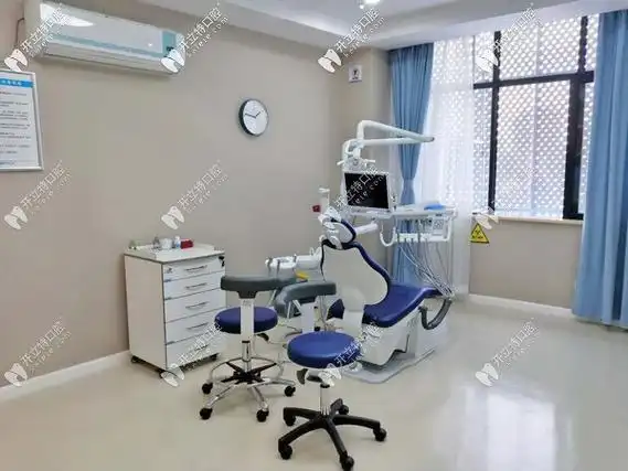 衡阳优伢仕口腔种植室