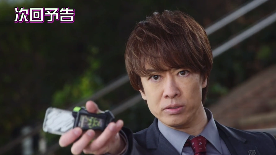 原创假面骑士三个"虾饺"混战,黑老檀虐黑老千,绿老檀竟然虐黑老檀