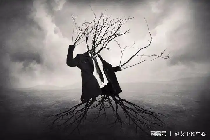 (图片:每天都是笑脸 别人却无法读出我孤独的痛苦)