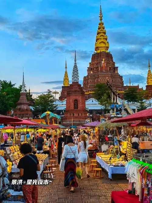 版纳告庄西双景瑰丽的星光夜市