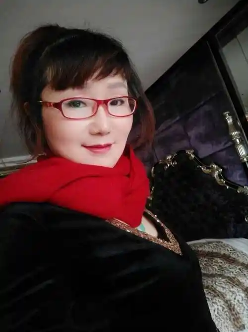 54岁离异女征婚照片(id:698330)_四川成都征婚交友_我主良缘网