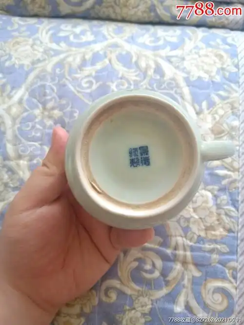 70年代釉下彩花鸟瓷杯,景德镇制篆书款,细路瓷