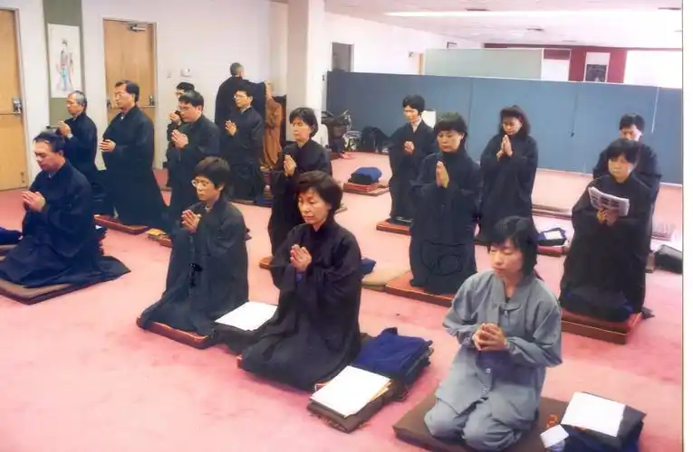 12月11日上善下祥师父,对我们参加的十八位学员举行心中心法灌顶仪式