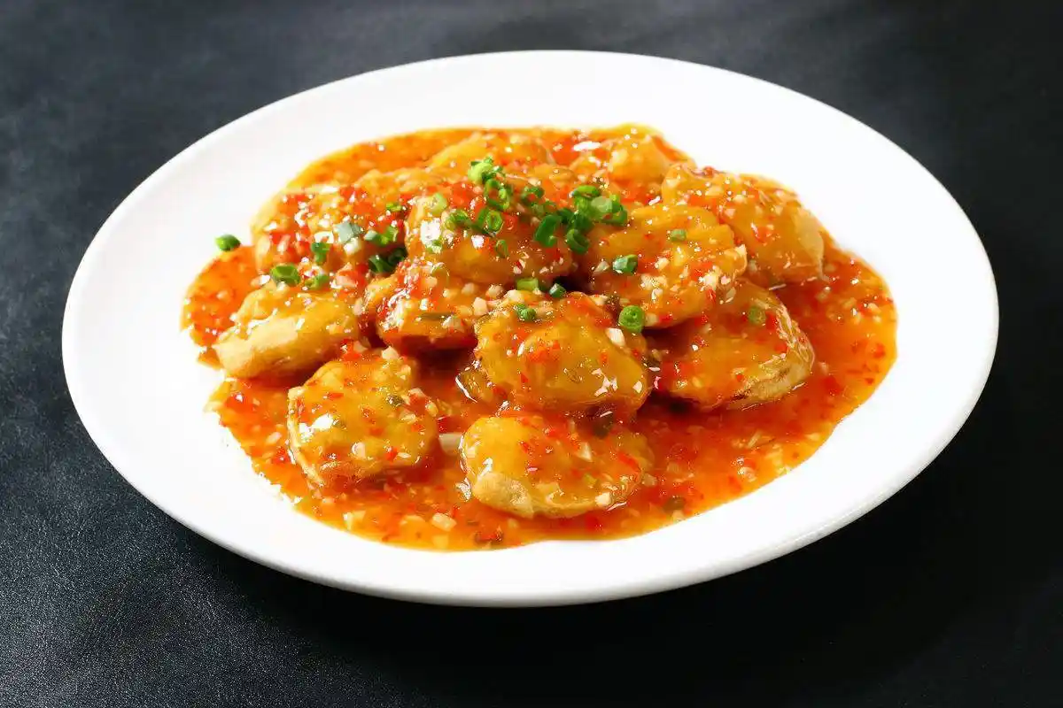 鱼香茄盒,外酥里嫩,既保留了茄子的味道,又能吃出鱼香味