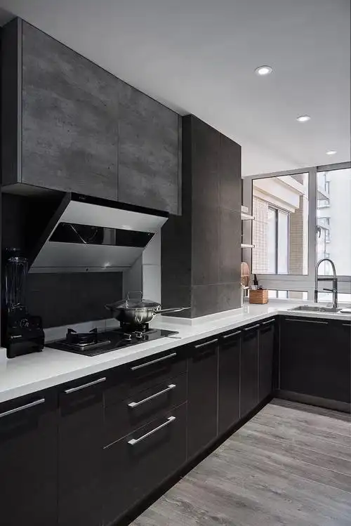 灰色与极简搭配:高级灰的诠释