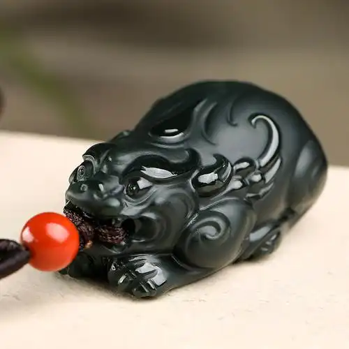 印象眸[玉雕大师仵孟超工作室作品]和田玉貔貅吊坠 塔青细料立体瑞兽