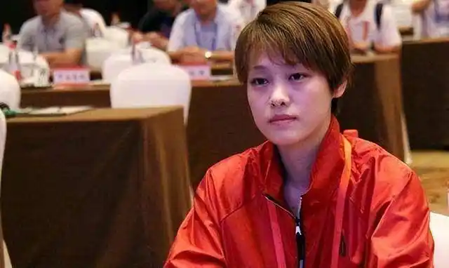 不是年龄的问题,是尊重女人的选择_吴莎_妻子_田径