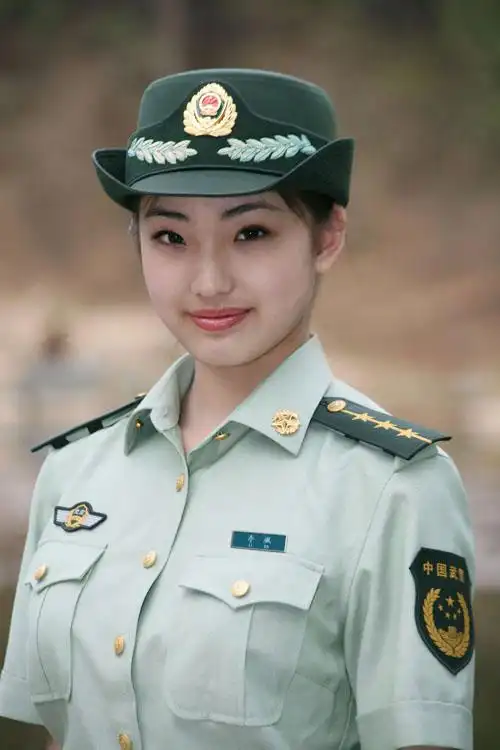 武警部队8月1日起全面换装