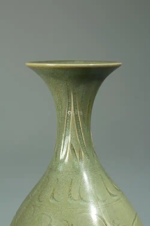 耀州窑刻花玉壶春瓶