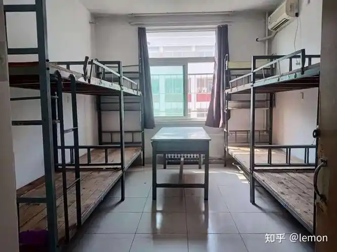 学管老师严格督学,积分制监督复习,高效备考高规格打造→寝室独卫